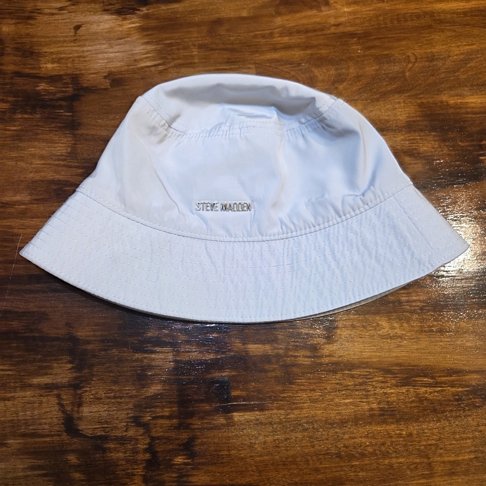Steve Madden Ice Blue  Bucket Hat Satin Lined
